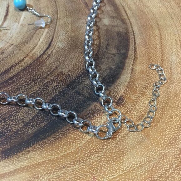 Turquoise & Silver Necklace with Earrings - Picture 6 of 8